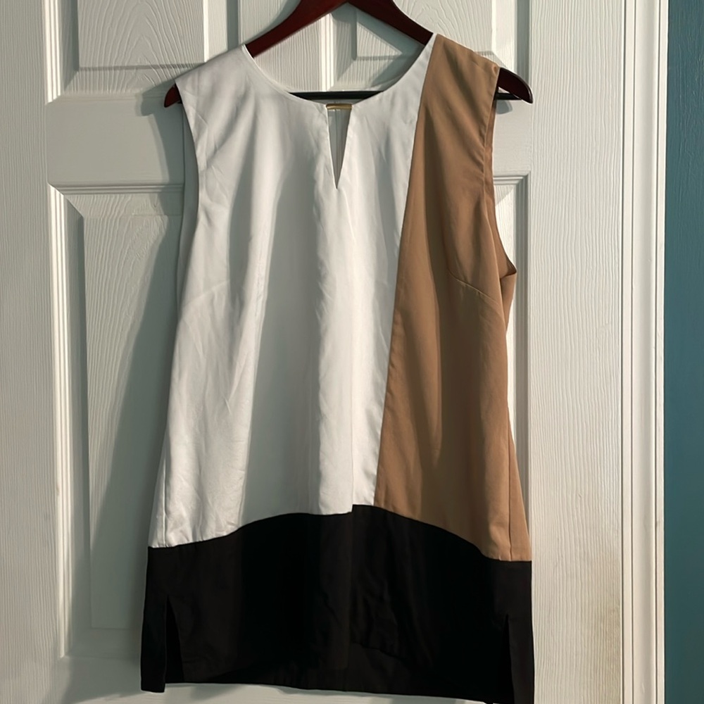 Colorblocked top